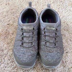 Skechers Air Cooled Memory Foam Size 7